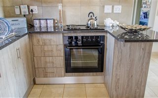 2 Bedroom Apartment in Mooikloof Equestrian Estate