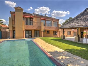 5 Bed House in Wierda Park