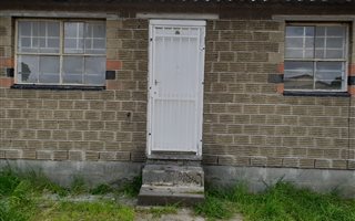 2 Bedroom House in Ravensmead