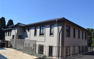 474 m² Office Space in Hillcrest Central
