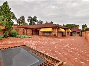 4 Bed House in Annlin
