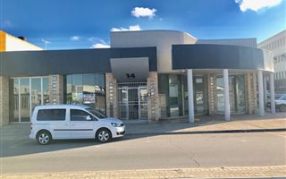 714 m² Retail Space in Sydenham