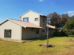 27.3 ha Smallholding in Faerie Glen