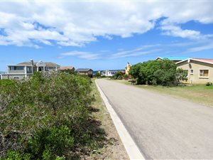 625 m² Land available in Boggomsbaai