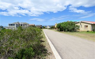 625 m² Land available in Boggomsbaai
