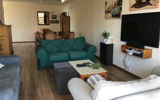 3 Bedroom Flat in Parkmore
