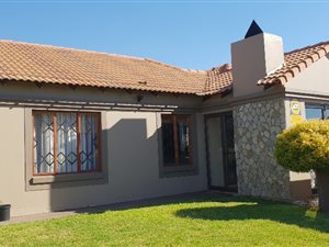 2 Bed House in Willow Park Manor
