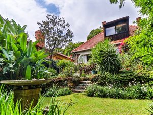 2 Bed House in Kensington
