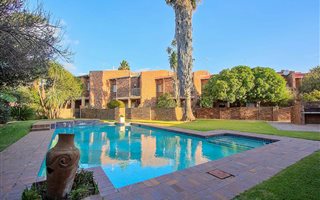 4 Bedroom Townhouse in Crystal Park