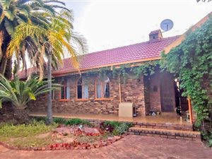 6 Bed House in Erasmusrand