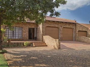 4 Bed House in Sunward Park