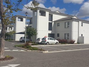 2 Bed Apartment in Schoongezicht