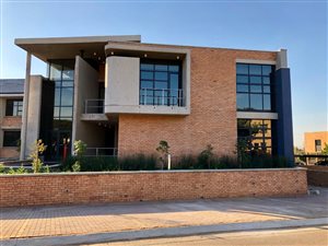 174 m² Commercial space in Tijger Valley and surrounds