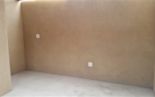 Bachelor apartment in Clayville