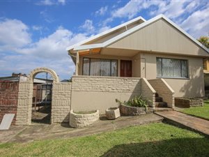 3 Bedroom House in Amalinda North