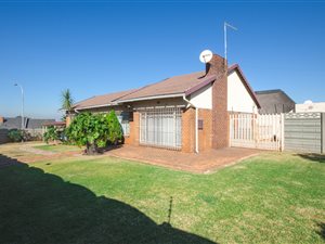 3 Bed House in Woodmere