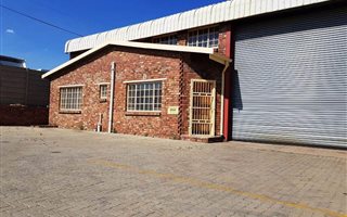 356 m² Commercial space in Westwood