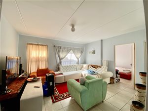 2 Bed Apartment in Parklands East