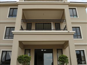 2 Bed Apartment in Summerset