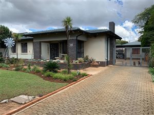 3 Bed House in Monument