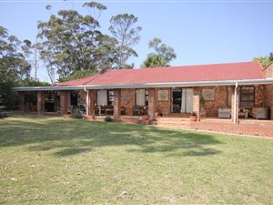 8 Bed House in Summerpride