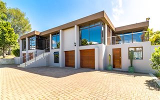 4 Bedroom House in Welgemoed