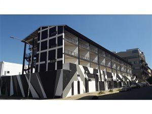 Bachelor apartment in Maboneng