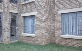 3 Bedroom Apartment in Karen Park