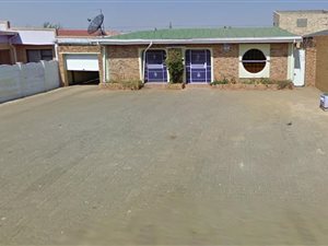 4 Bed House in Lenasia