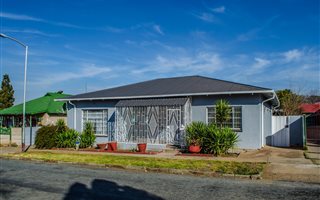 3 Bedroom House in Krugersdorp West