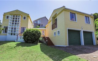 4 Bedroom House in Morgans Bay