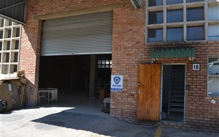 416 m² Industrial space in New Germany