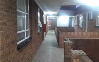 2 Bedroom Apartment in Alberton