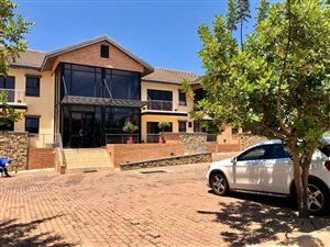 520 m² Commercial space in Tijger Valley and surrounds