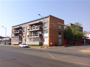 2 Bed Flat in Krugersdorp Central