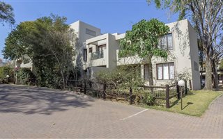 1 Bedroom Apartment in Bryanston