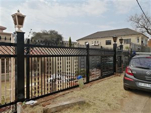 8 Bed House in Laudium