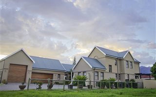 4 Bedroom House in Kingswood Golf Estate