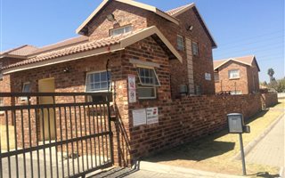 2 Bedroom Townhouse in Crystal Park