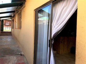 1 Bedroom Garden Cottage in Elsburg