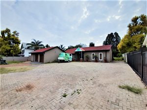 230 m² Commercial space in Waterkloof Ridge