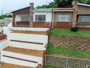 3 Bed House in Merebank East