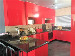 3 Bed Townhouse in Halfway House