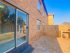 2 Bed Apartment in Krugersrus