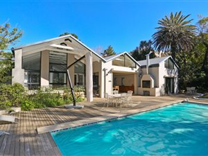 5 Bedroom House in Bishopscourt