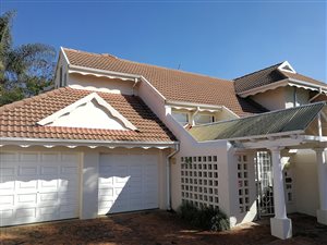4 Bed Cluster in Waterkloof