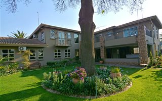 5 Bedroom House in Linksview