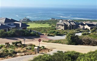 3 Bedroom House in Pinnacle Point Golf Estate