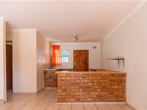 2 Bed House in Brackenham