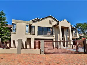 5 Bed House in Sonheuwel